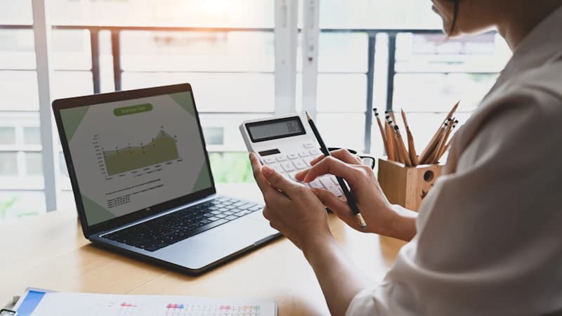 Automação Fiscal com IA: Por que a Contabilidade Ainda Precisa do Contador (e Como o ERP Potencializa Essa Parceria em MT)